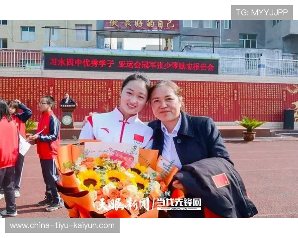 奥运冠军回母校演讲：全场沸腾