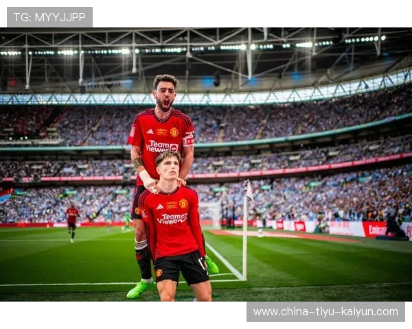 曼城锋线组合默契，连续破门显冠军气质