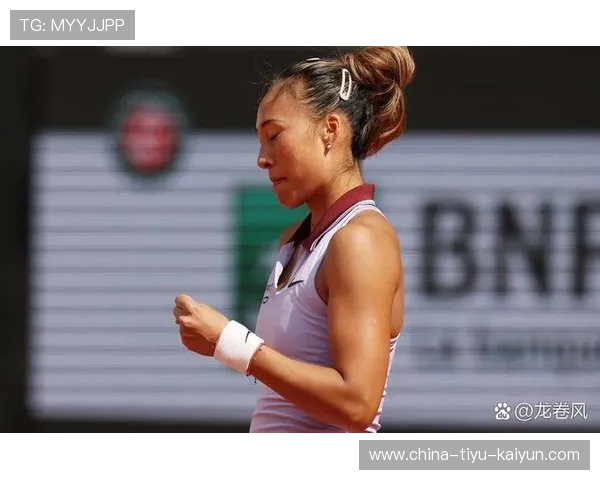 网球挑高球堪称教科书:技术、策略与艺术的完美融合 网球挑高球堪称教科书:技术、策略与艺术的完美融合