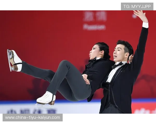 花滑四周跳:惊险与完美的极致演绎 花滑四周跳:惊险与完美的极致演绎