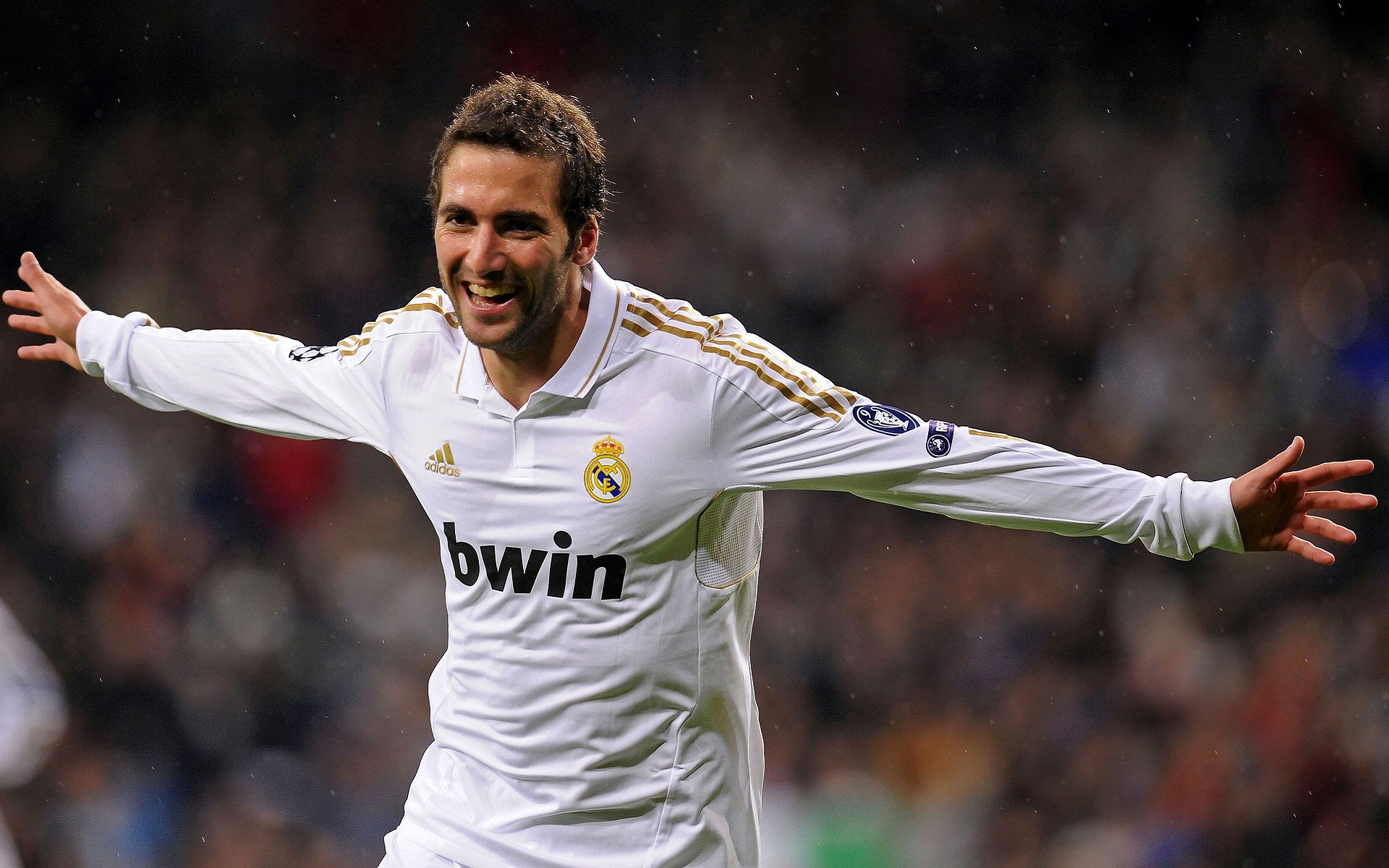 “年度最暖心志愿者”故事跑 用脚步向他们致敬